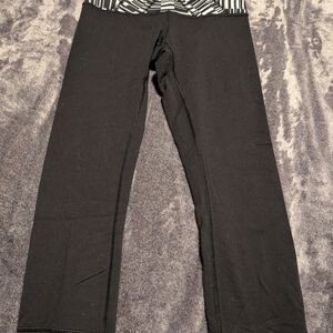 lululemon athletica Womans Black Capris Leggings